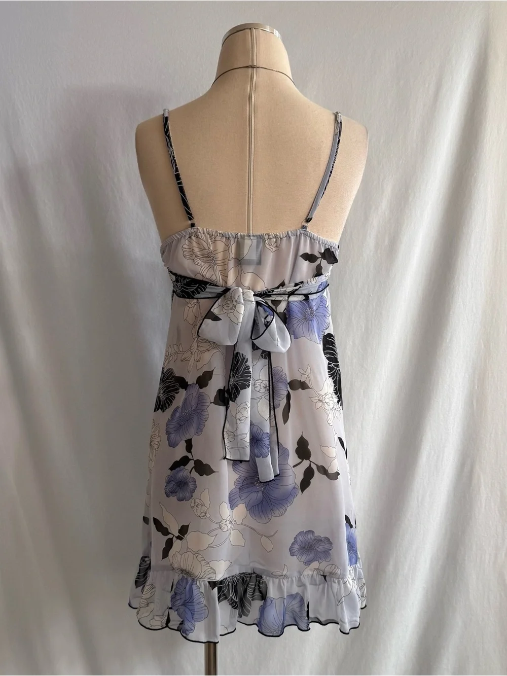 Apt. 9 semi sheer